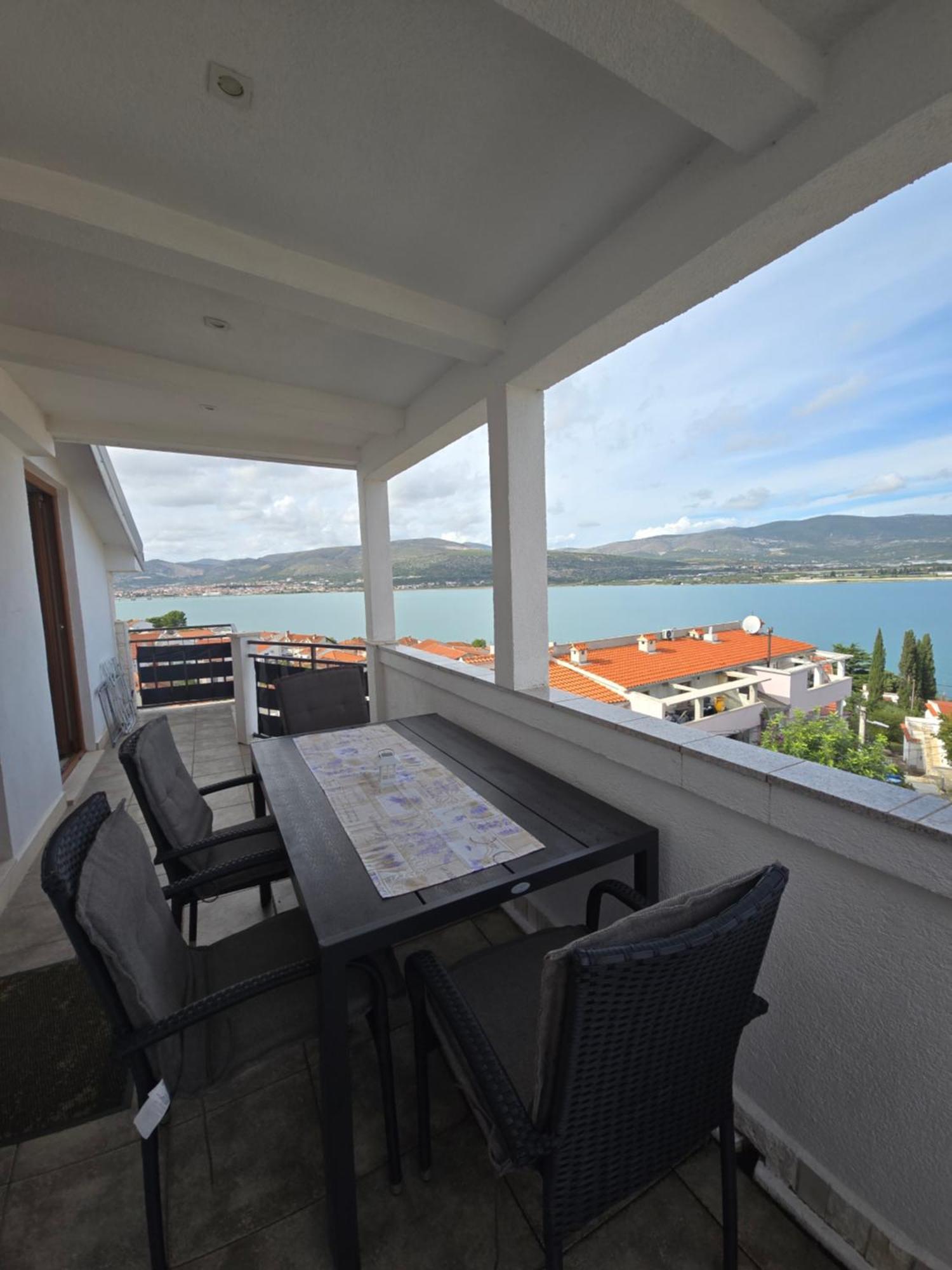 Apartments Bagaric Трогир Экстерьер фото